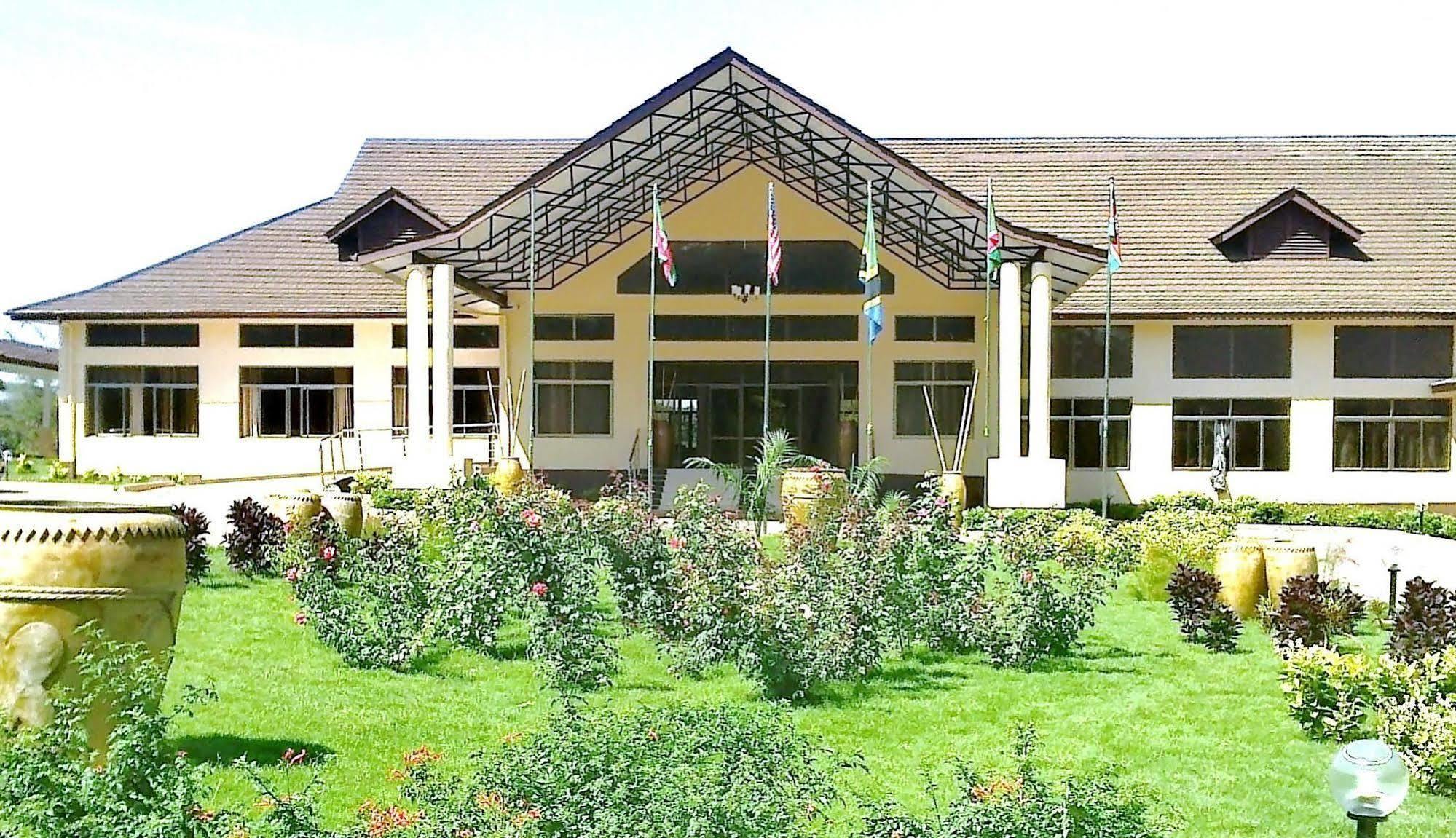 Nashera Hotel Morogoro Exterior photo